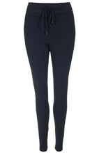 Afbeelding in Gallery-weergave laden, Danja - Mi Piace - Travelstof Broek - Navy/ Donkerblauw
